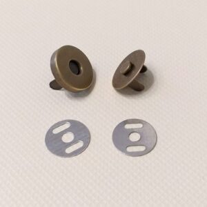 Кнопка магнит 18 мм, антик.