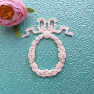 Рамка цветочная с бантиком, гибкая, 7*7,8 см.