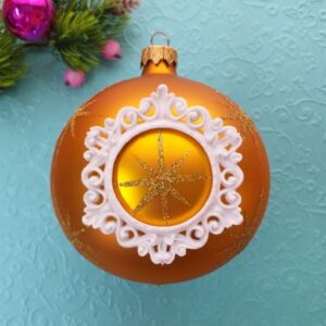 Гибкая круглая ажурная рамка большая, 6,5*6 см.