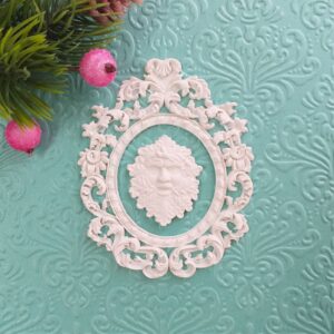 Ажурна рамка Завитки гнучка з Морозком, 7,8*6 см.