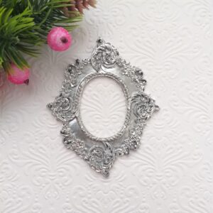 Рамка Мереживна гнучка, срібний металік, 7,5*6,2 см.