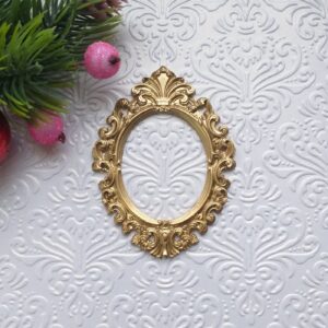 Рамка Рококо середня, гнучка, золотий металік, 6,8*5 см.