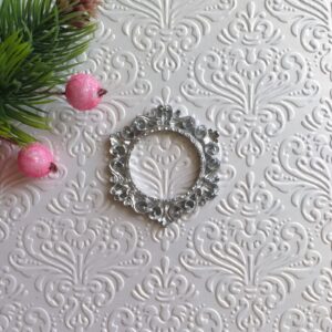 Кругла ажурна рамка, гнучка, срібний металік, 4,5*4 см.